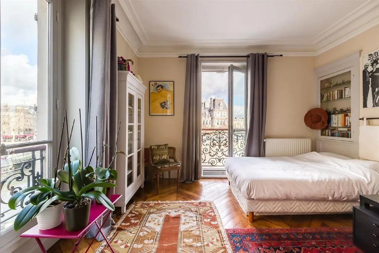 Apartamento Veeve - Overlooking The Seine On Ile De La Cite