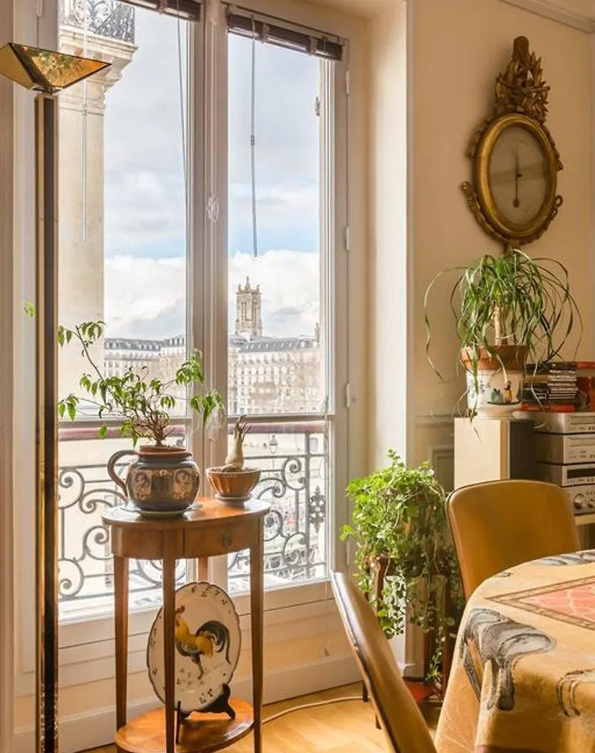 Veeve - Overlooking The Seine On Ile De La Cite